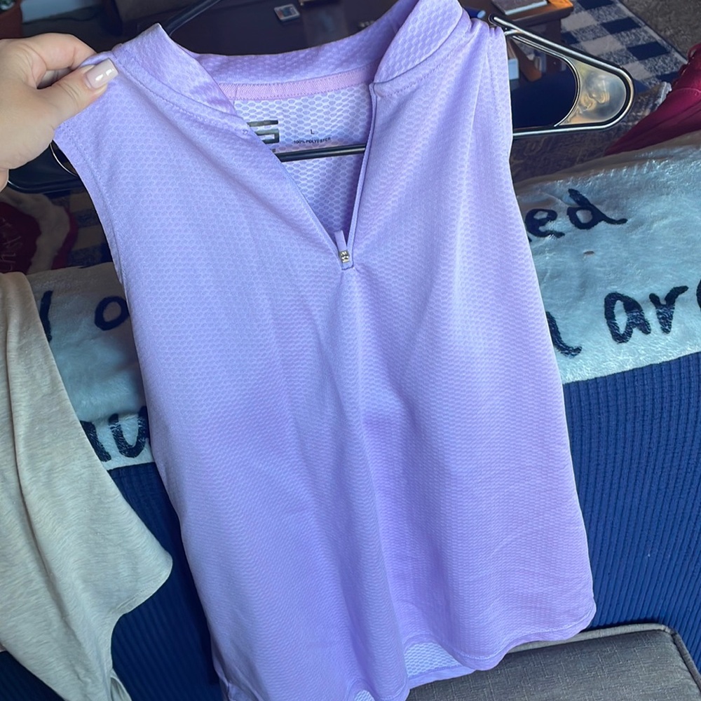 Woman’s golf shirt